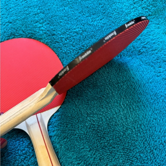 Franklin Ping pong paddles with 1 miniature paddle. Family set. - Picture 3 of 3